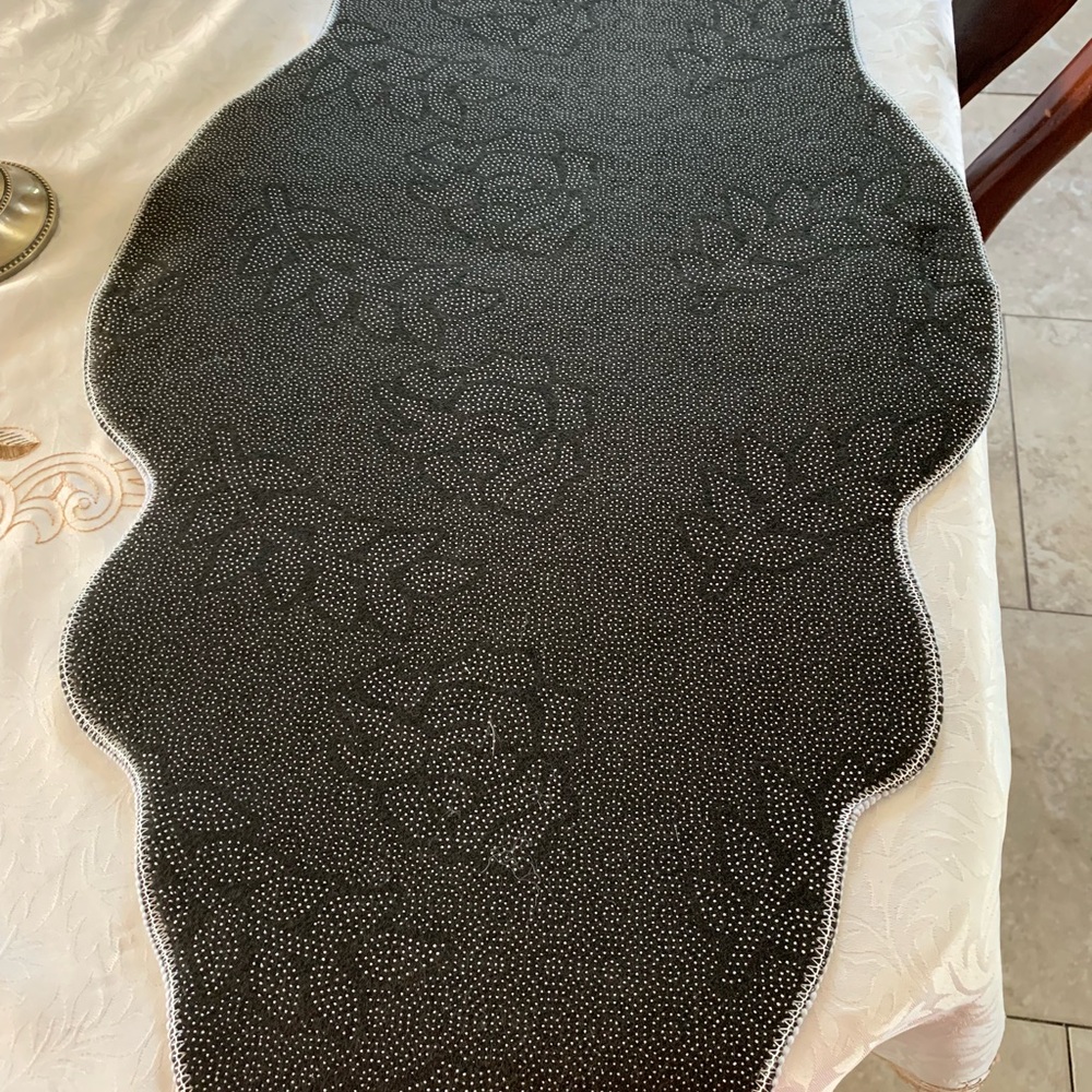 New Labubu Character Shaped Rug - Picture 2 of 2